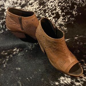 Justin booties Reba McEntire edition